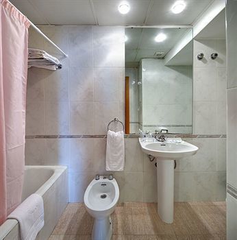 Hotel Des Voyageurs Montpellier Extérieur photo