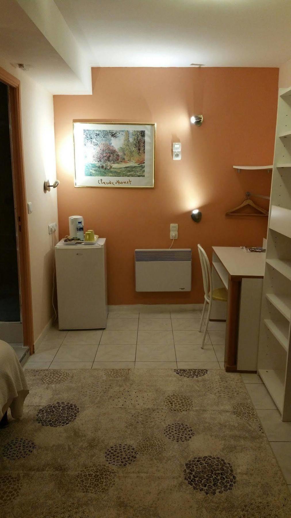 Hotel Des Voyageurs Montpellier Extérieur photo
